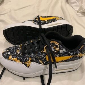 Nike Air Max 1 - Ltd ED size 8